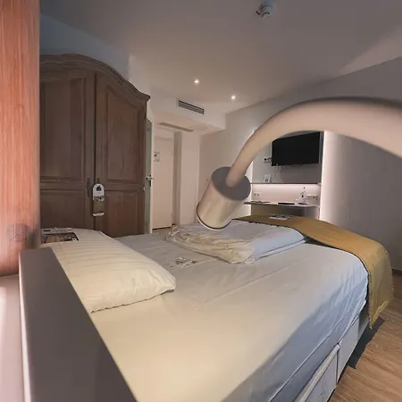 호텔 Am Muehlenteich 4*