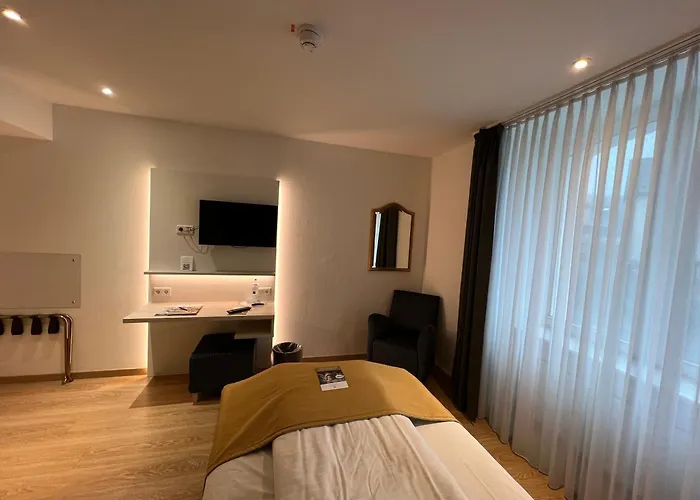 Hotel Am Muehlenteich 4*